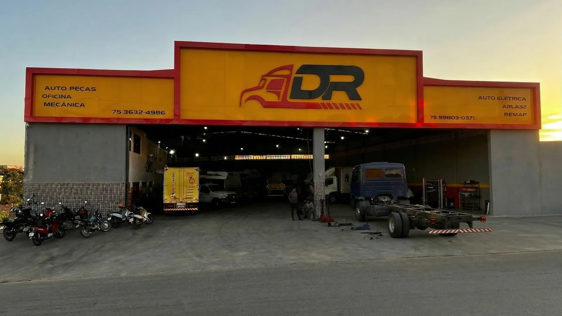 Fachada da DR Autopeças Saj, oficina de caminhões na BA-026 em Santo Antônio de Jesus